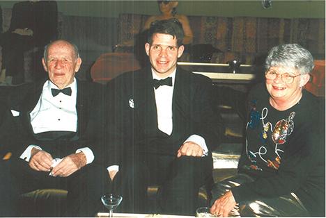 查尔斯·布雷斯纳汉和他的孙子特伦特